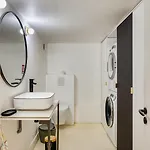 Apartment Le Jeanne D'arc Magnifique F3 De Style Haussmannien ! *