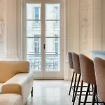 Apartment Le Jeanne D'arc Magnifique F3 De Style Haussmannien ! Rouen