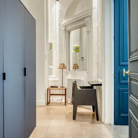 Appartement Le Jeanne D'arc Magnifique F3 De Style Haussmannien !