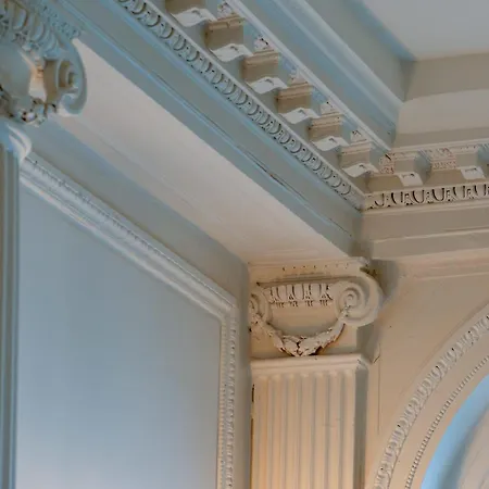 Apartment Le Jeanne D'arc Magnifique F3 De Style Haussmannien ! *