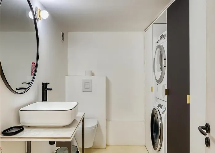 Apartment Le Jeanne D'arc Magnifique F3 De Style Haussmannien ! *