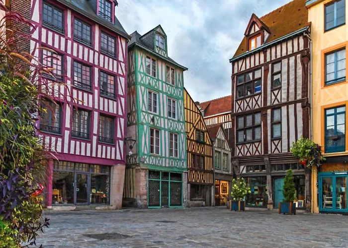 Apartment Le Jeanne D'arc Magnifique F3 De Style Haussmannien !